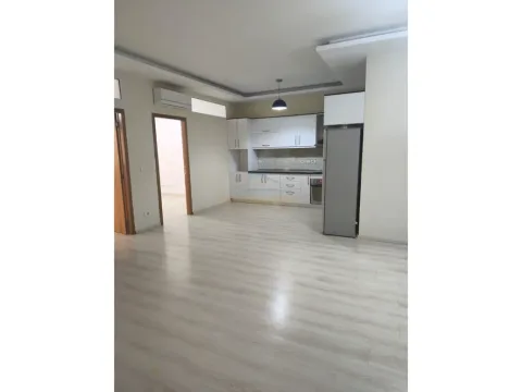 Tirane, shitet apartament 2+1 Kati 1, 75 m² 115.000 € (Rruga 5 Maji)