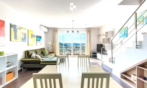 Duplex ShitjeRezidenca Kodra e diellit 1 | 3+1+2wc & 2ballkone & depo 121 m2 total ( E mobiluar) 249.000 Euro
