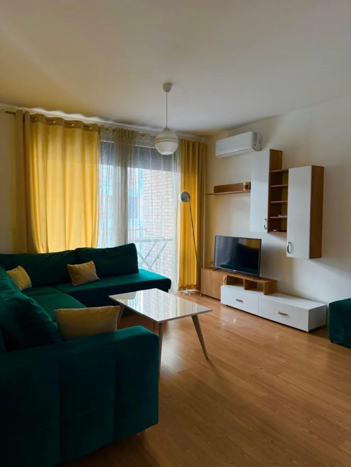 Tirane, jepet me qera apartament 2+1 Kati 4, 92 m² 800 € (Don Bosko)