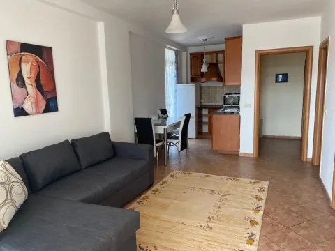 Tirane, jepet me qera apartament 1+1 Kati 6, 70 m² 600 € (Pazari i Ri)