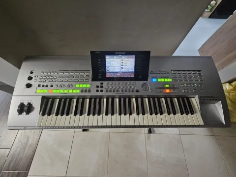 Organo/Piano - Yamaha Tyros 1 - Si e re!