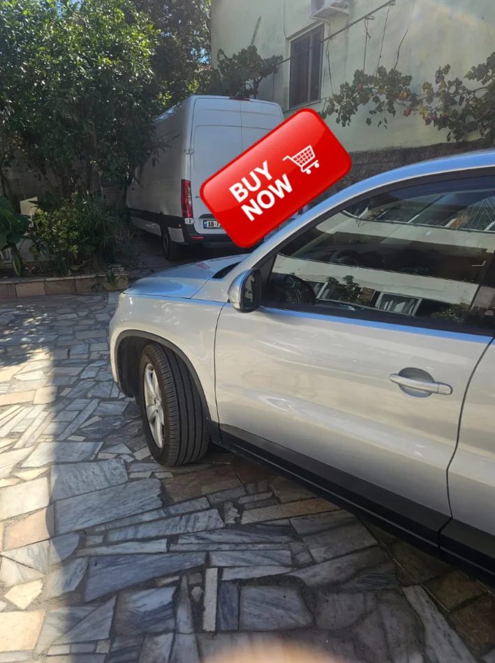 Tirane, shes makine Benzin, gri metalizato manuale Kondicioner 167.000 km 7.000 €