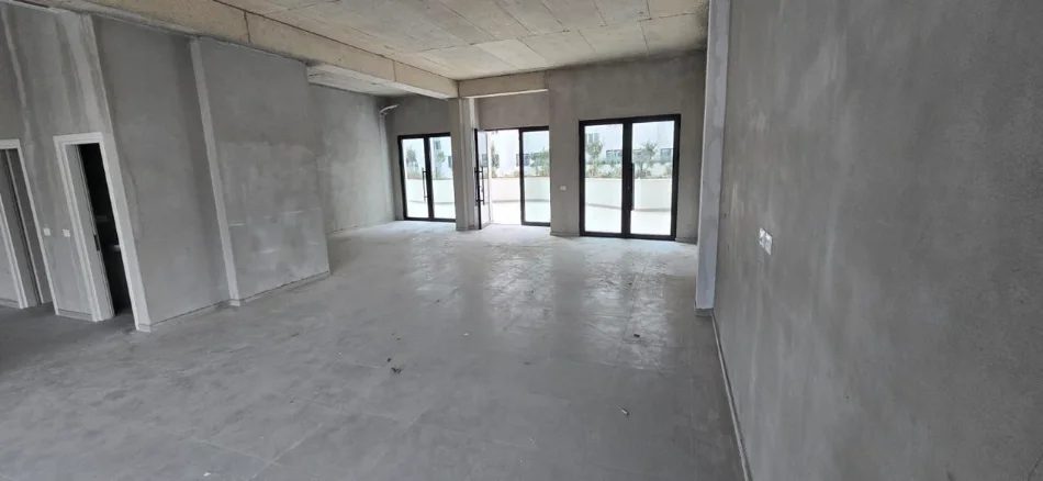 Tirane, jepet me qera ambjent biznesi Kati 1, 125 m² 1.300 € (RIVER RESIDENCE)
