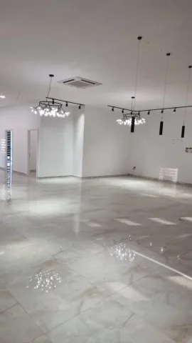 Tirane, jepet me qera zyre , 227 m² 3000 € (Kompleksi Arlis Farmacia 10)