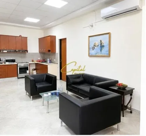 Tirane, jepet me qera apartament 2+1 Kati 1, 105 m² 600 € (RUGA E KAVAJES)