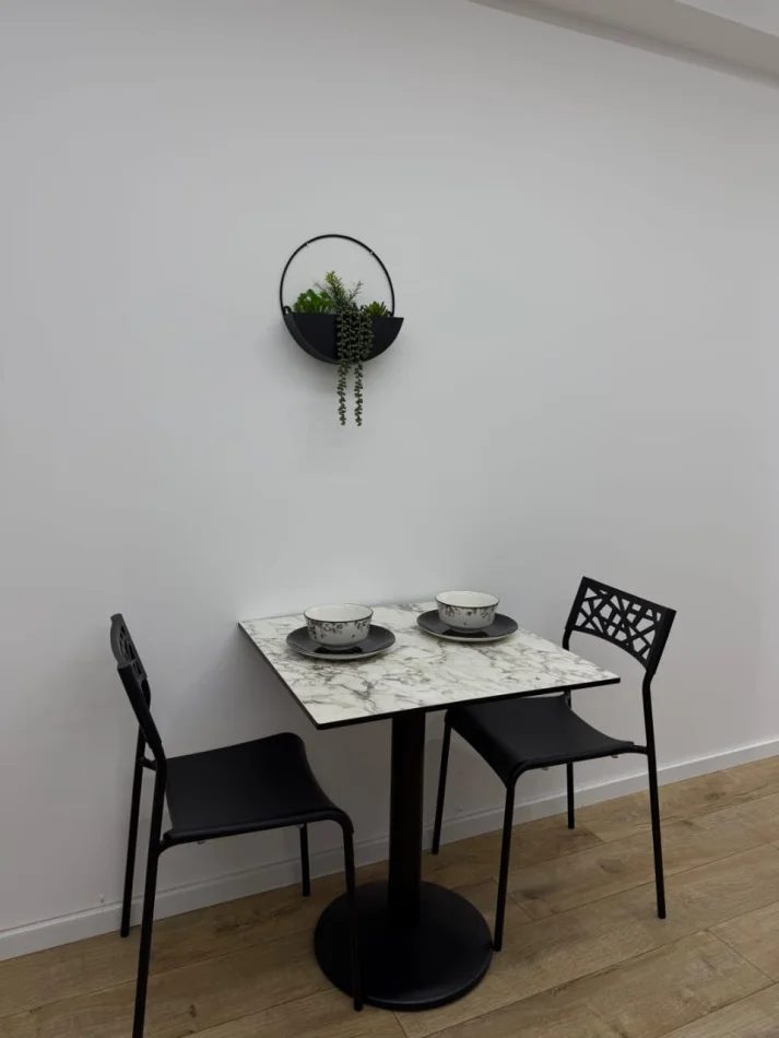 Tirane, jepet me qera apartament 1+1 Kati 1, 40 m² 550 € (21 Dhjetori)
