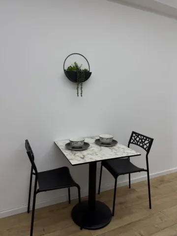 Tirane, jepet me qera apartament 1+1 Kati 1, 40 m² 550 € (21 Dhjetori)