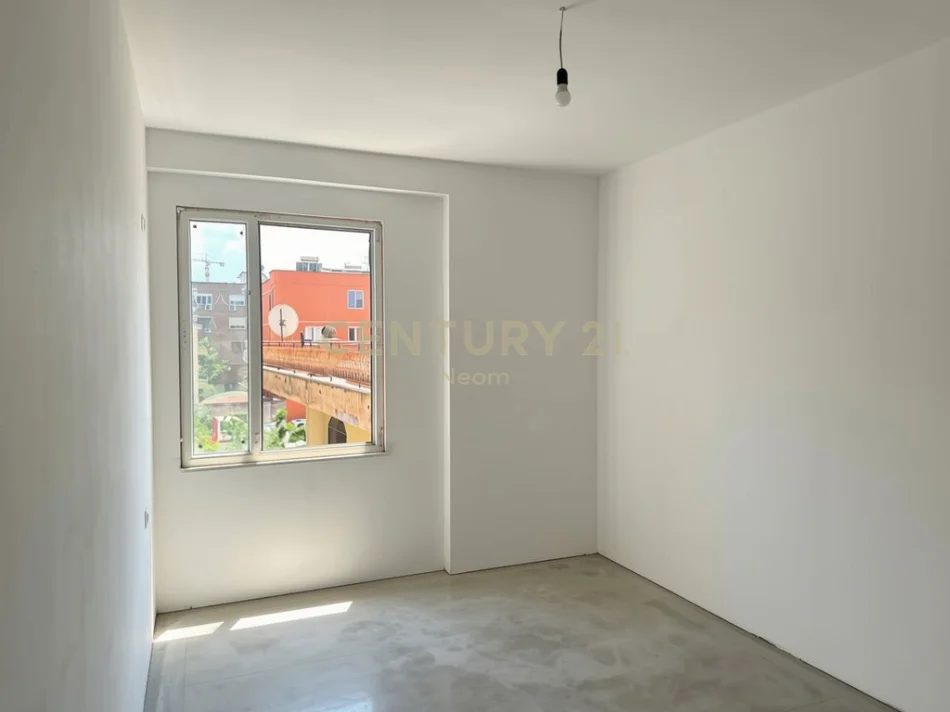 Tirane, shitet apartament 2+1+Aneks Kati 1, 99 m² 190.000 € (Xhamlliku)