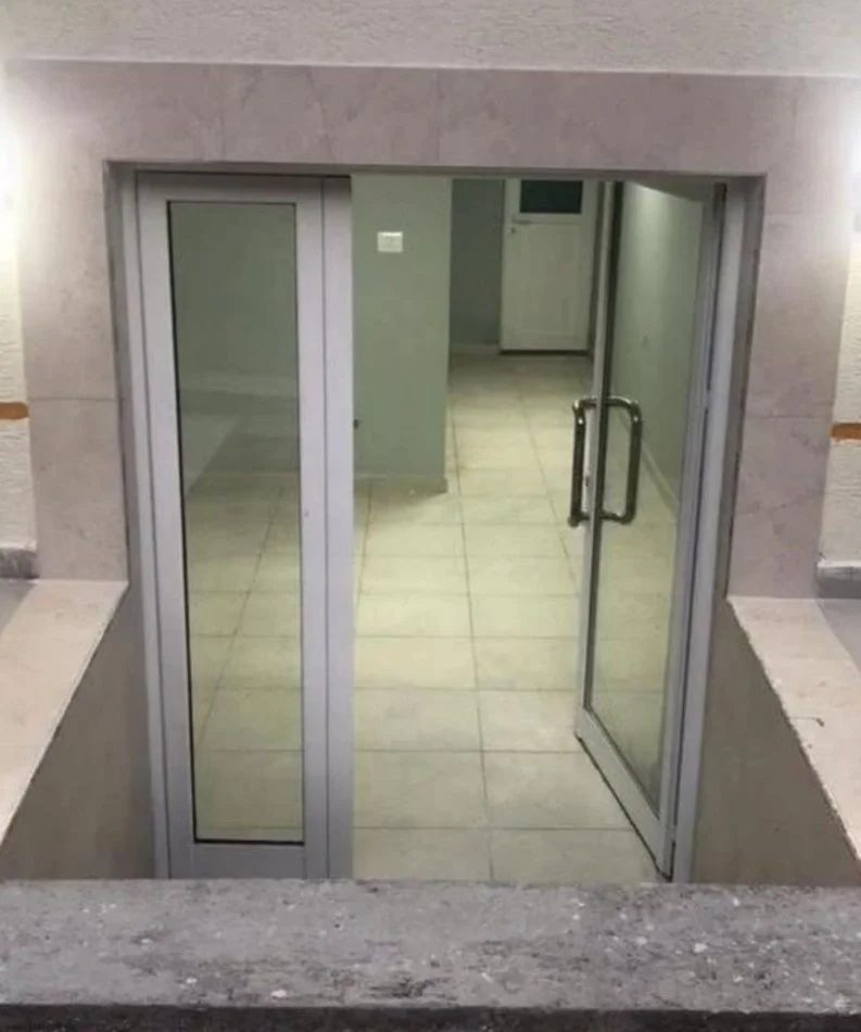 Tirane, shitet dyqan Kati 0, 31 m² 118.000 € (VASIL SHANTO)
