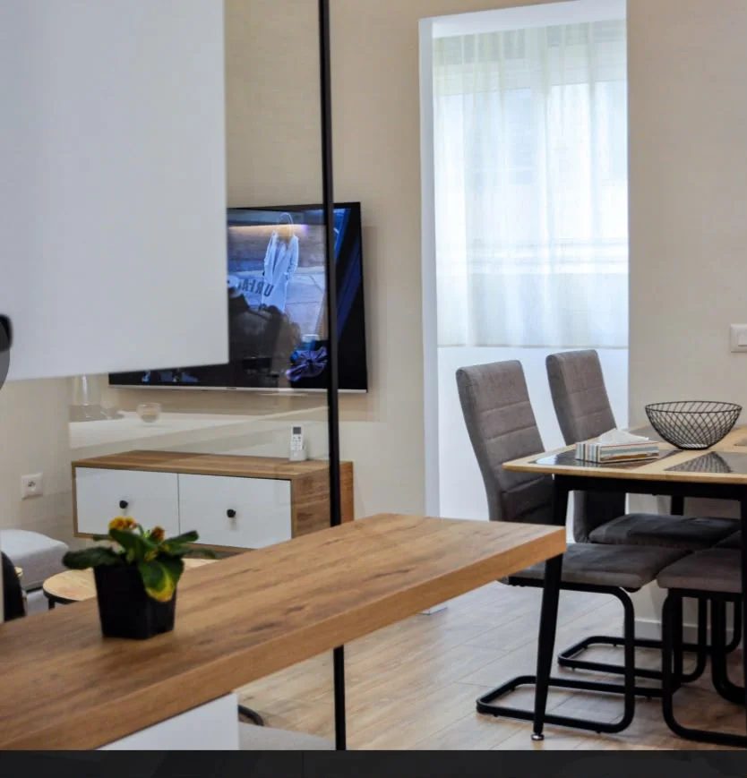 Tirane, jepet me qera apartament 2+1 Kati 2, 70 m² 700 € (BULEVARDI BAJRAM CURRI)
