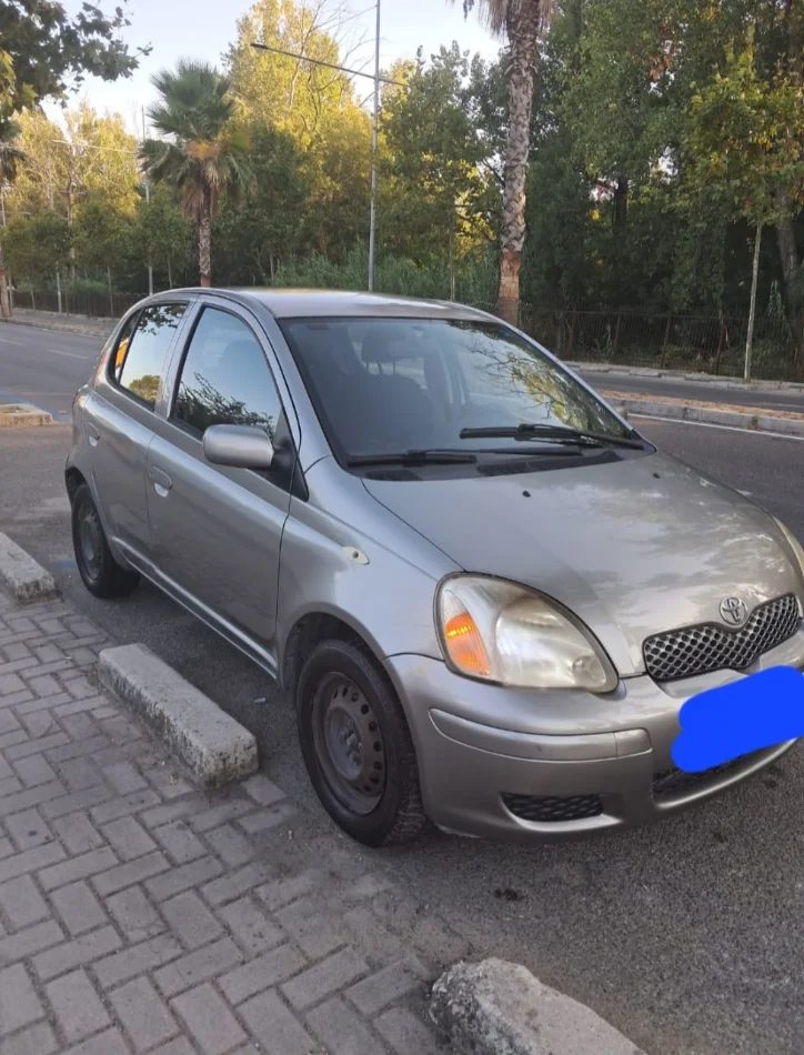 Durres Plazh, shitet makine TOYOTA YARIS Benzin, gri e erret manuale Kondicioner 240.000 km 1.700 €
