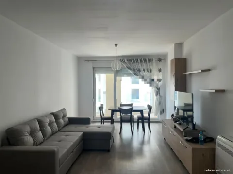 Tirane, jepet me qera apartament 2+1+Ballkon Kati 4, 106 m² 590 € (Bulevardi i Ri)