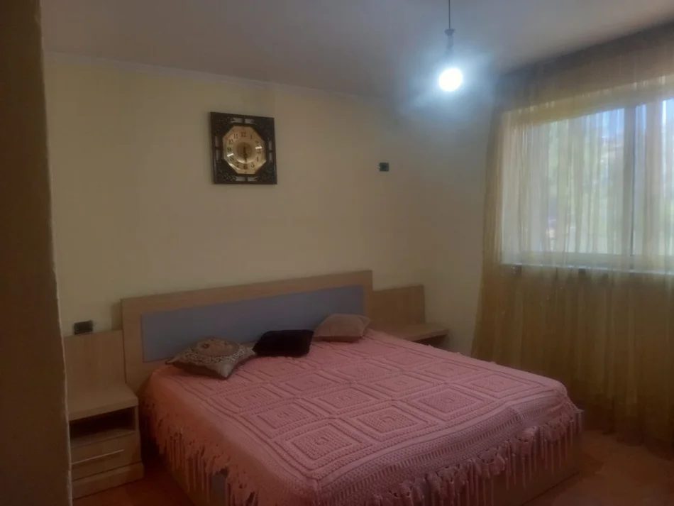 Tirane, jepet me qera apartament 2+1 Kati 2, 90 m² 600 € (21 Dhjetori)