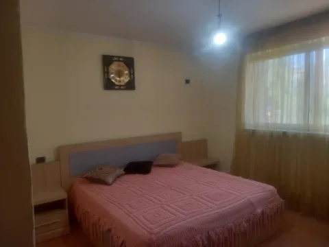 Tirane, jepet me qera apartament 2+1 Kati 2, 90 m² 600 € (21 Dhjetori)