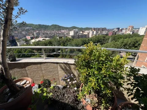 Shqiperi, shitet apartament 2+1 Kati 6, 160 m² 420.000 € (Bulevardi i Gjergj Fishta)