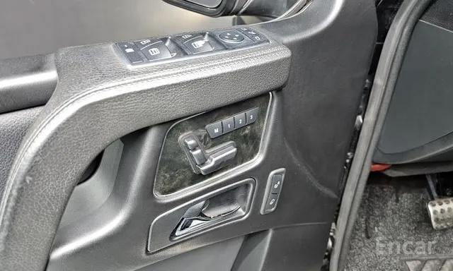 Mercedes G350