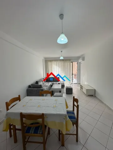 Tirane, jepet me qera apartament 2+1+Ballkon Kati 4, 95 m² 60,000 LEKE (RRUGA DHASKAL TODRI,ASTIR)