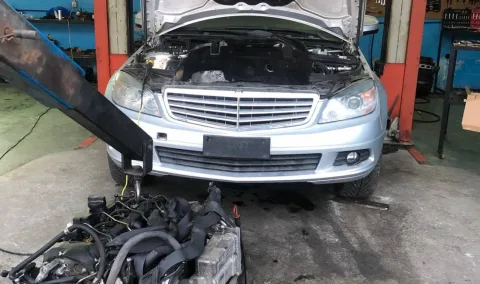Servis Makinash Myzi ofron sherbime per Lyerje makinash, Stukime, Lucidme, Llamarinist