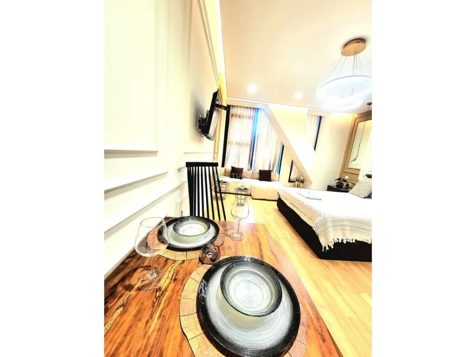 Tirane, shes apartament 1+1 Kati 10, 42 m² 130.000 € (Square 21)