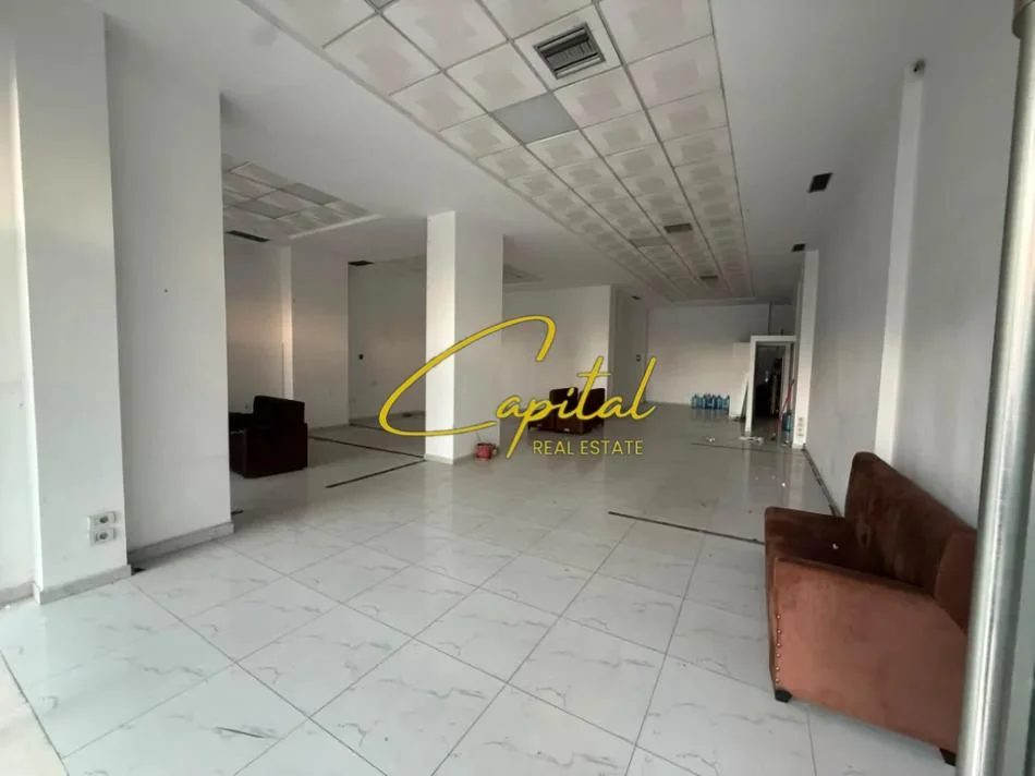 Tirane, jepet me qera ambjent biznesi Kati 0, 415 m² 8.300 € (ISH STACIONI TRENIT)