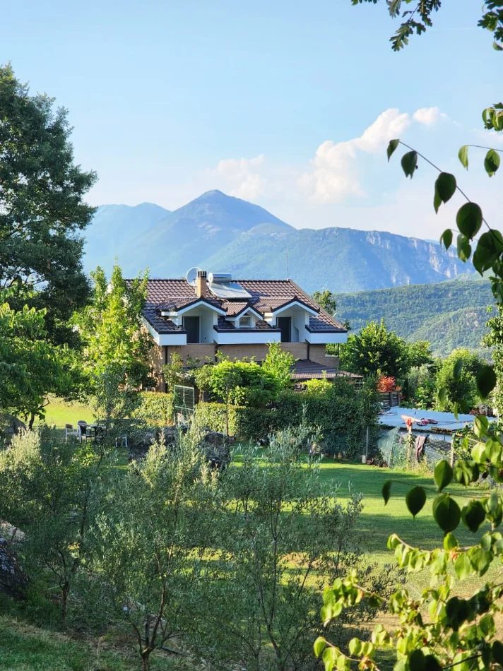 🛕SHITET:️ Vilë Magjike ✨ e Vetmja në Llojin e Saj e Dal Ndonjëherë në Treg me 5400 m² Truall dhe 300 m² Ndërtim📍( BËRZHI