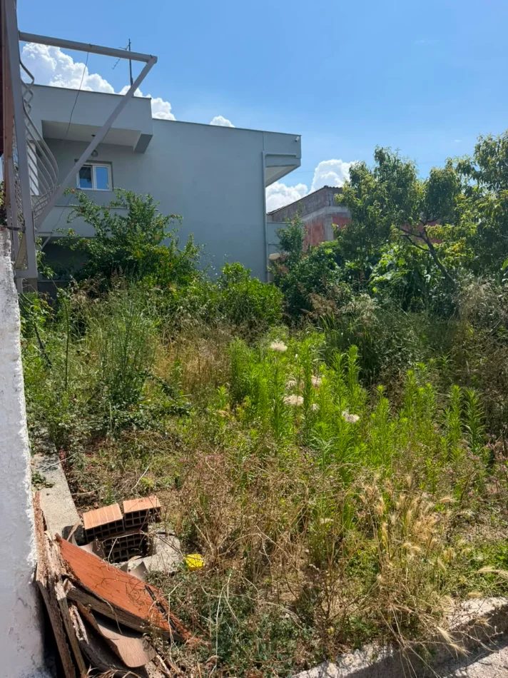 Tirane, shitet toke , 500 m² 300.000 € (sauk)