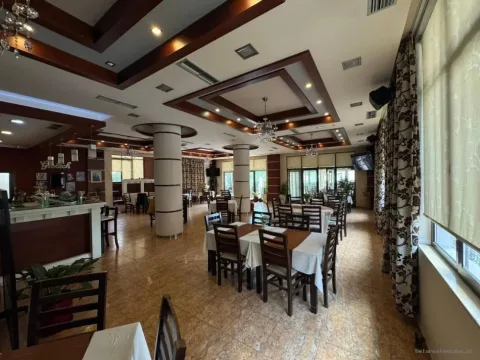 Tirane, jepet me qera ambjent biznesi Kati 0, 480 m² 1.700 € ([BL2200])