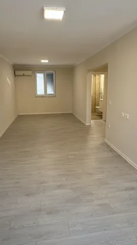 Tirane, jepet me qera zyre Kati 1, 70 m² 700 €