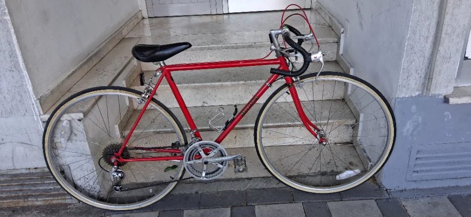 Tirane, okazion biciklete MYATA️27inch e kuqe 140 €