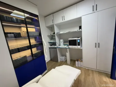 Tirane, shitet ambjent biznesi Kati 5, 100 m² (Qender)
