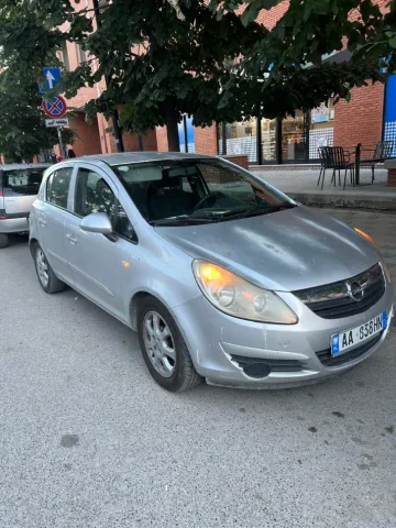 Tirane, shes makine Opel Corsa 1.4 Benzin+Gaz, gri metalizato manuale Kondicioner 200.000 km 1.500 €