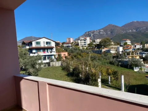 Tirane, shitet apartament 2+1+Ballkon Kati 3, 108 m² 125.000 € (ne Babrru afer zones Kafja Remes Tirane)
