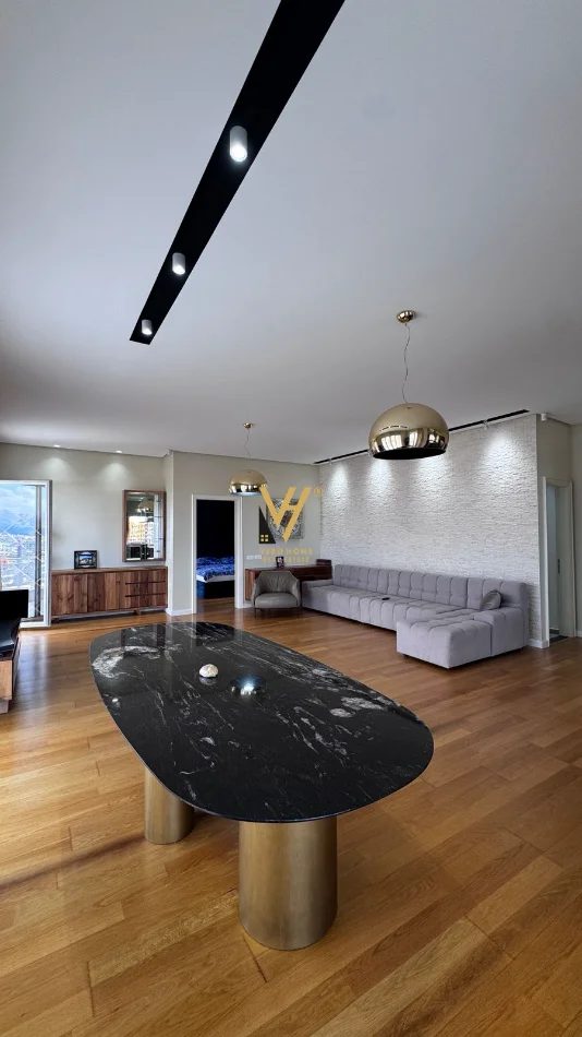 Tirane, jepet me qera apartament 2+1+Ballkon Kati 6, 160 m² 1.800 € (KOPSHTI BOTANIK)