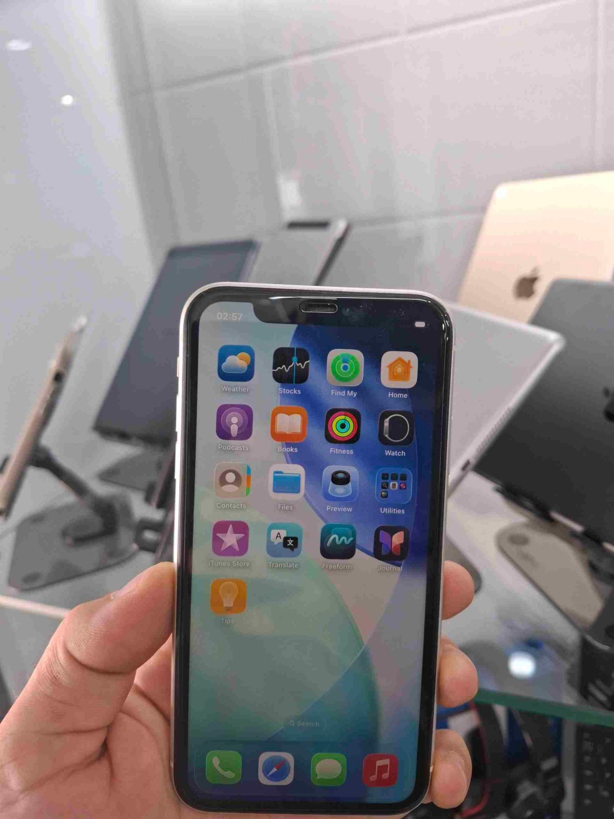 iPhone 11 128gb me face id ok...