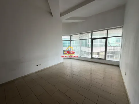 Vlore, shitet ambjent biznesi Kati 2, 49 m² (Bulevardi Ismail Qemali)