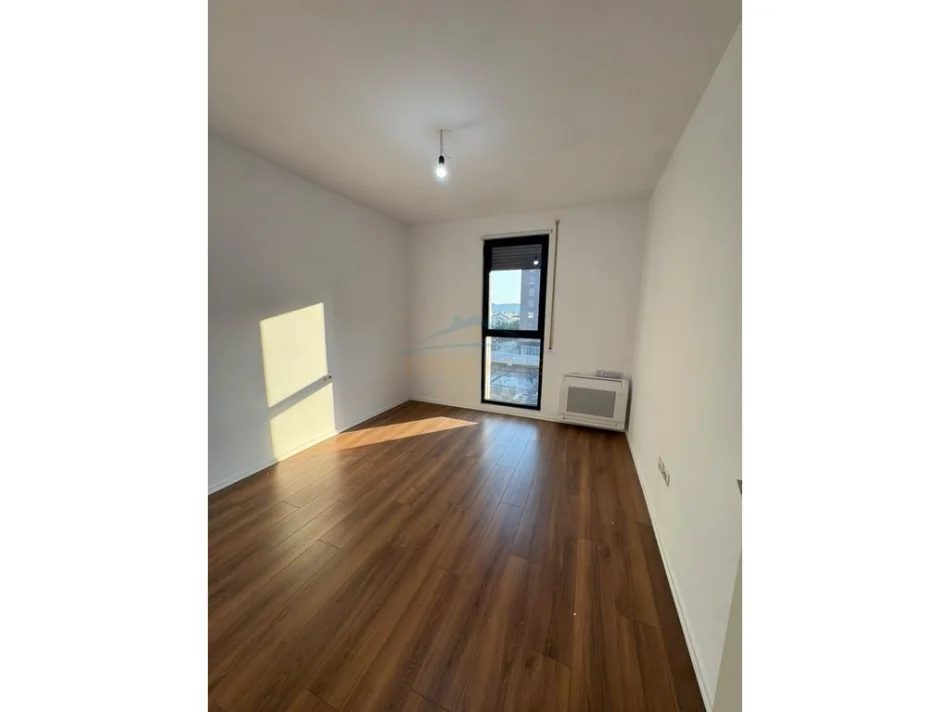Tirane, shitet apartament 1+1+Ballkon Kati 4, 67 m² 161.736 € (Kompleksi ASL 2)