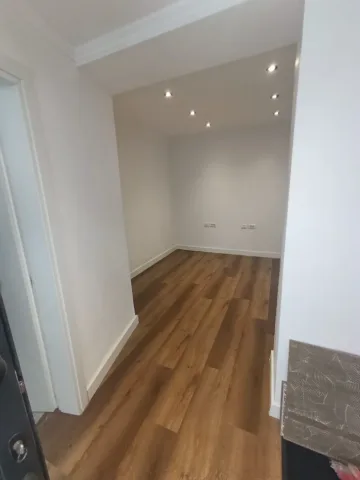 Jepet me qera dyqan pranë 9 katsheve