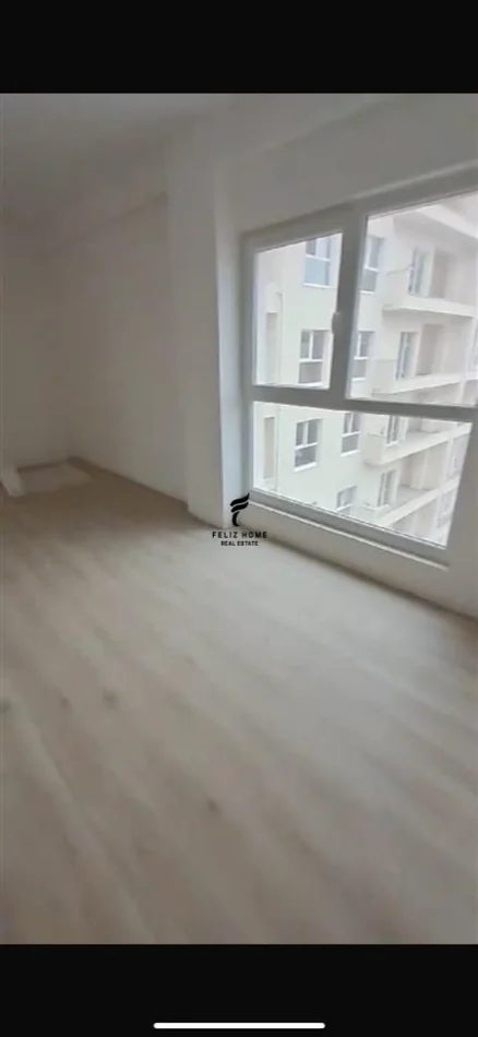 Tirane, jepet me qera zyre Kati 1, 70 m² 550 € (LAPRAKE)