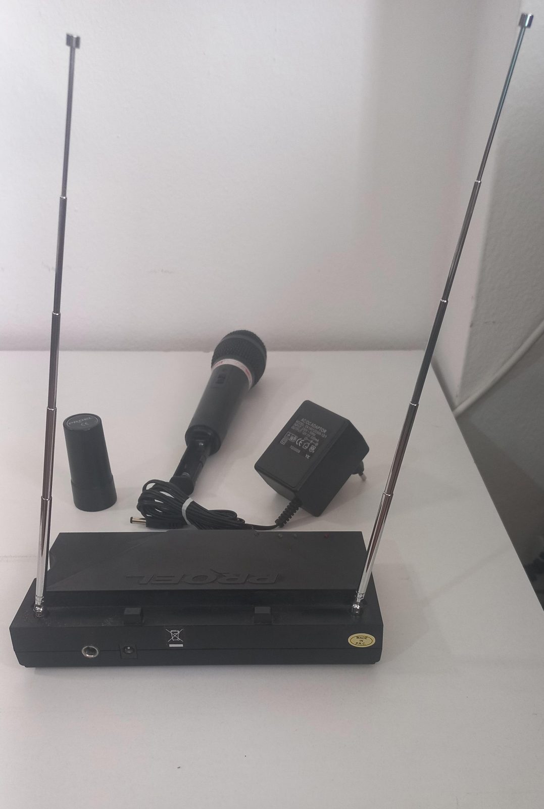 Mikrofon me valë Proel RM200 VHF + Marrësi