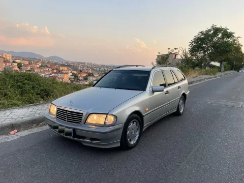 Naft 220 cdi manual viti 2000
