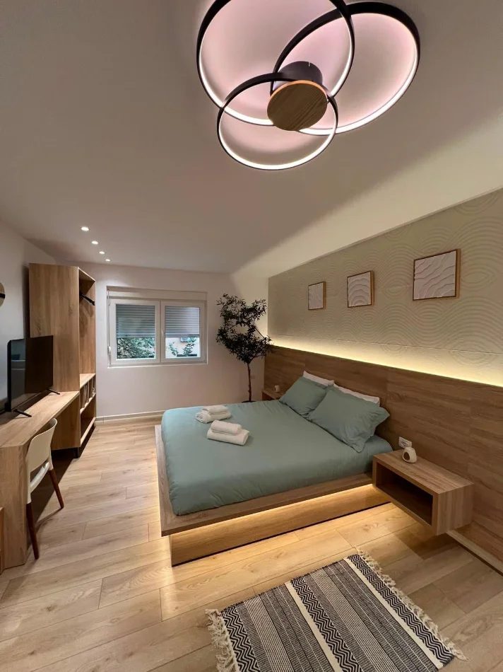 Tirane, jepet me qera apartament 1+1 Kati 2, 40 m² 600 € (RRUGA E DURRESIT)