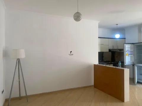 Tirane, jepet me qera zyre Kati 3, 93 m² 700 € (PAZARI I RI)