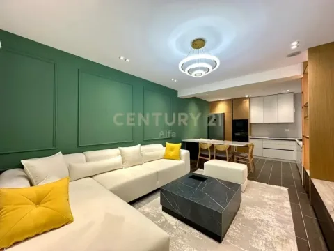 Tirane, jepet me qera apartament 3+1+Aneks Kati 3, 135 m² 1.000 € (Selite)