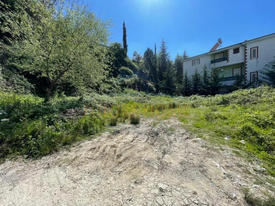 Tirane, shitet toke , 520 m² 150.000 € (Vilat Gjermane)