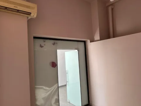 🏢 Jepet per shitje dyqan ne Astir per vetem 3,900,000 Lekë