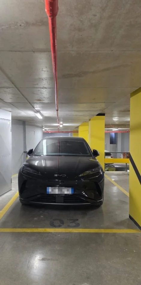 Tirane, jepet me qera garazh | post parkimi Kati 0, 12 m² 200 € (Rruga e Barrikadave)