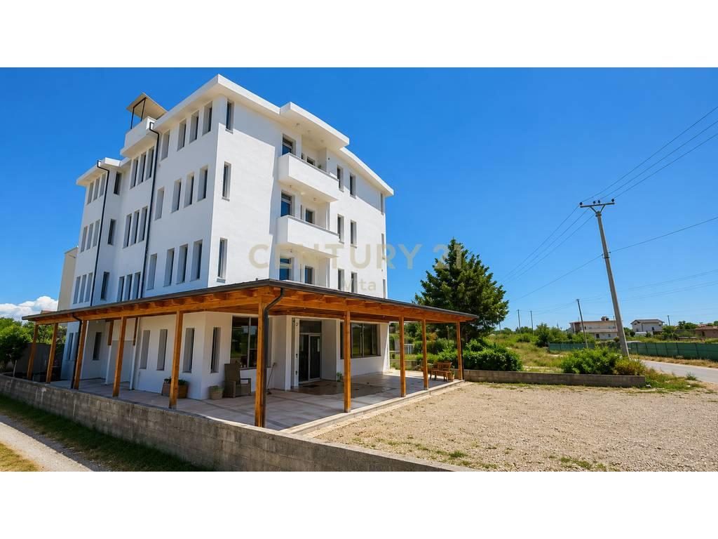 0682429333 Shitet godinë 4-katëshe për hotel në Hamalla
