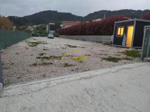 Tirane, jepet me qera toke , 850 m² (VAQARR)
