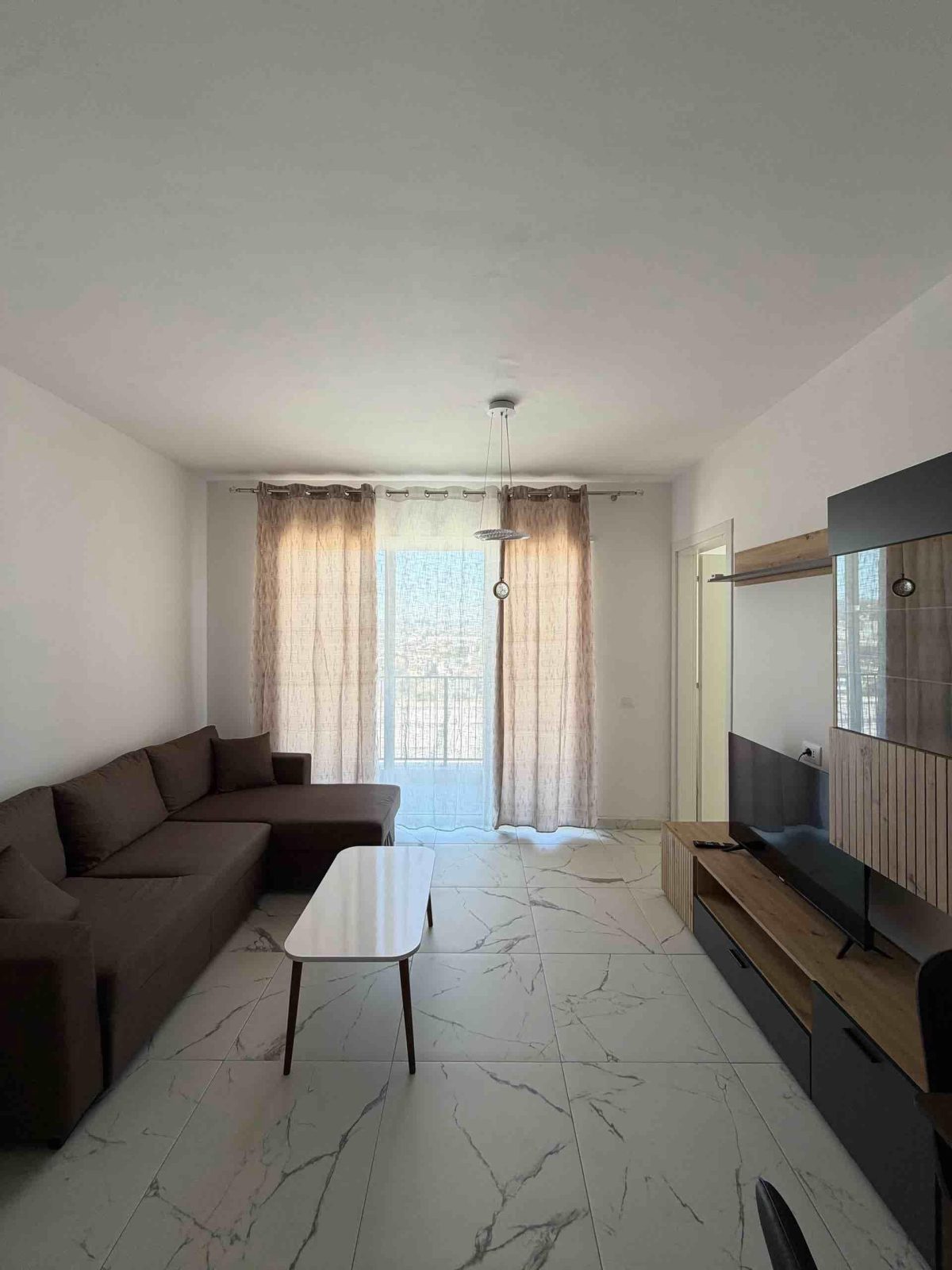 Apartament 2+1 me qira në Univers City
