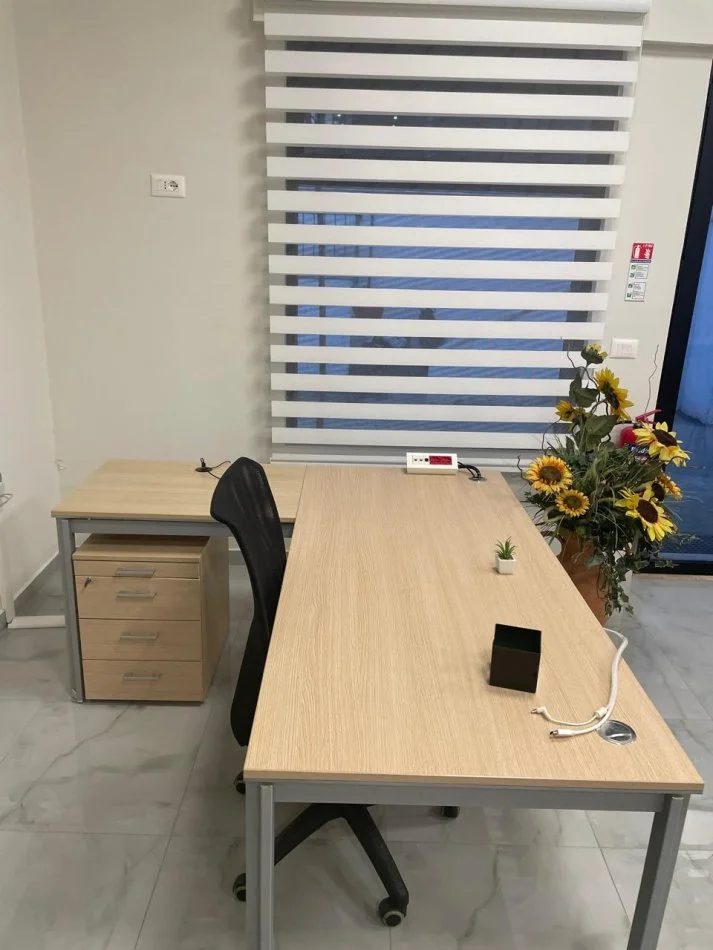 Durres, shes Mobilje Zyre